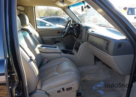 2004 Chevrolet Tahoe Z71 from USA, damaged, VIN 1GNEK13Z44R161380